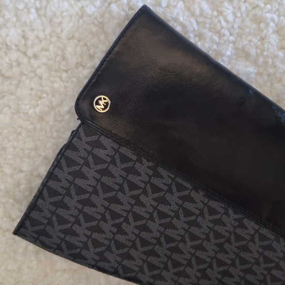 Michael Kors Black Knee-High Boots. Size 5 M - Picture 6 of 9